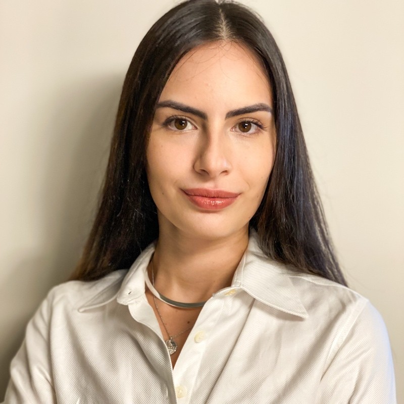 Júlia Castellari Ribeiro, advogada